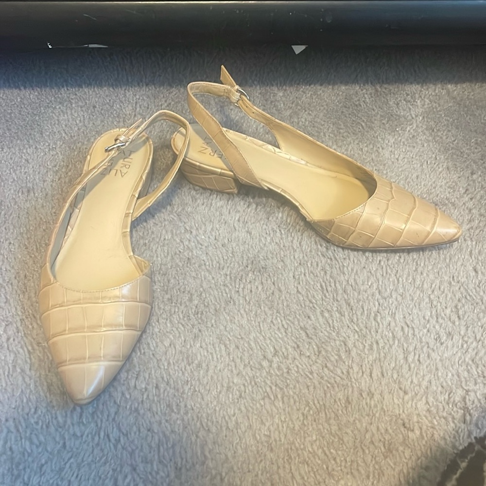 Strap low heel flats